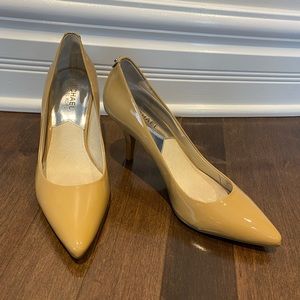 Michael Kors patent leather pump